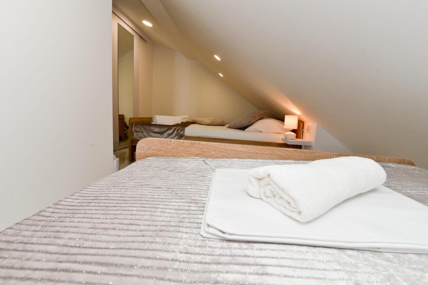 Sun Apartment Vir