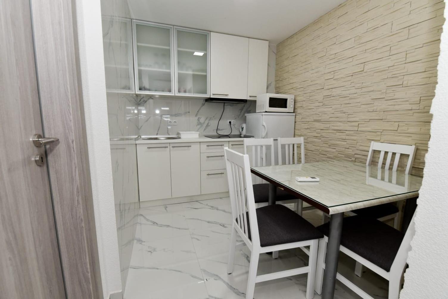 Sun Apartment