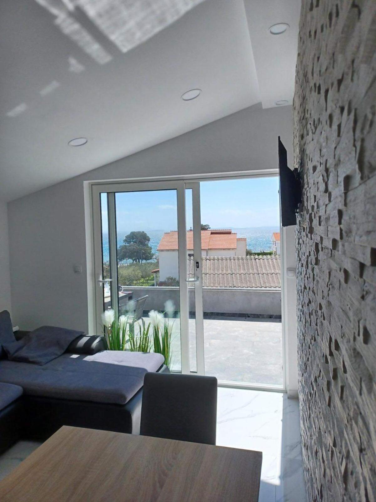 Sun Apartment Vir